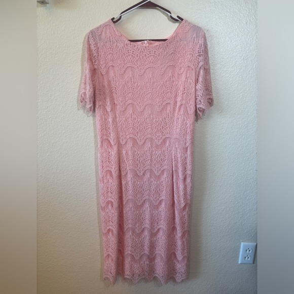 Jodi Lace Dress - Picture 1 of 6